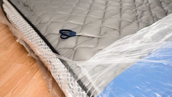 guardar muebles y textiles durante meses